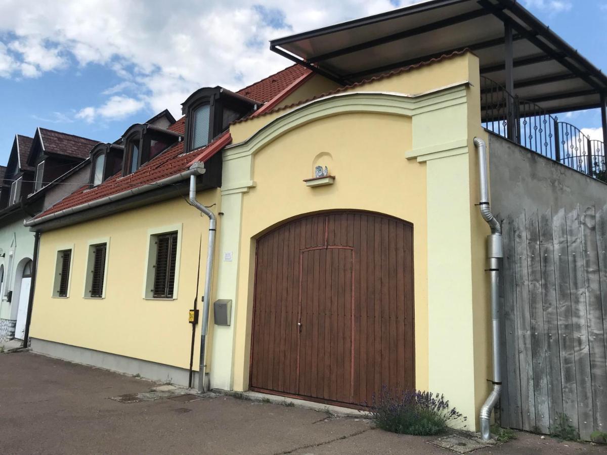 Kiralyszeke Apartman Eger Bagian luar foto