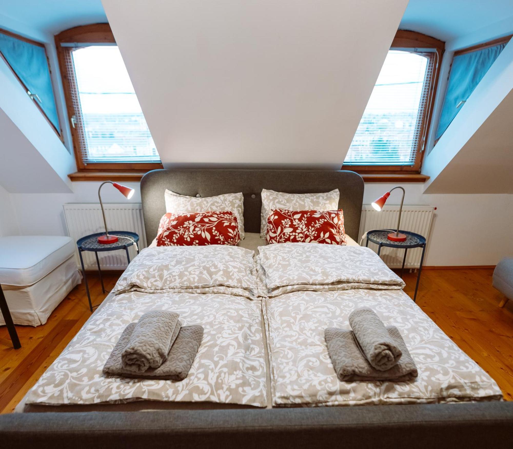 Kiralyszeke Apartman Eger Bagian luar foto