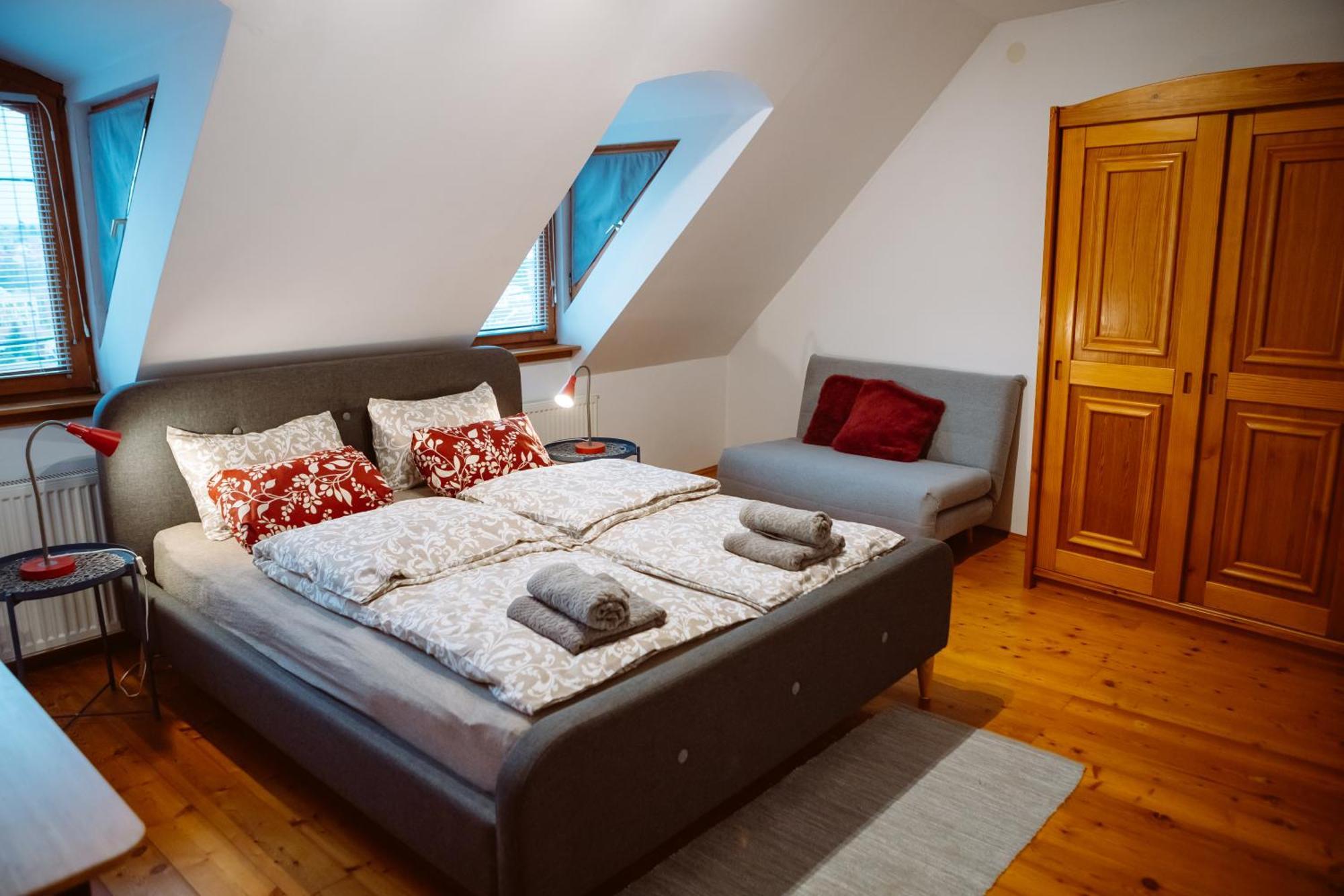 Kiralyszeke Apartman Eger Bagian luar foto