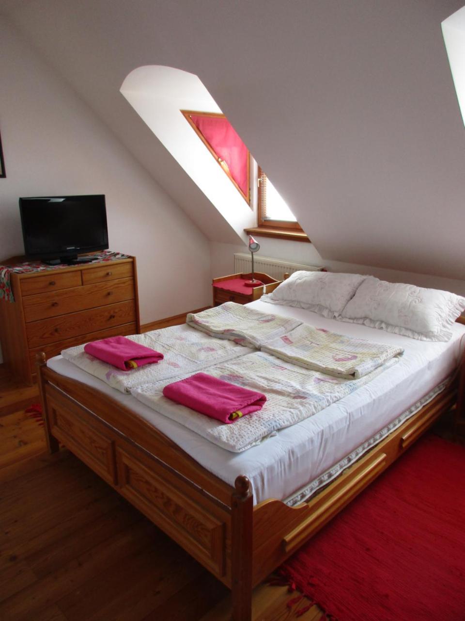 Kiralyszeke Apartman Eger Bagian luar foto
