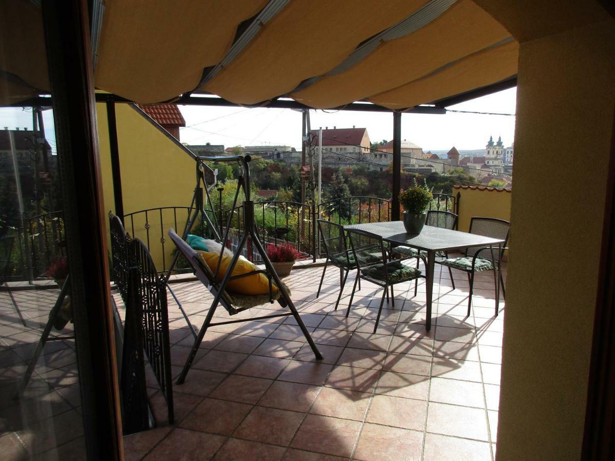 Kiralyszeke Apartman Eger Bagian luar foto
